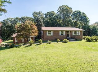 2725 Wolfe Dr, Knoxville, MD 21758