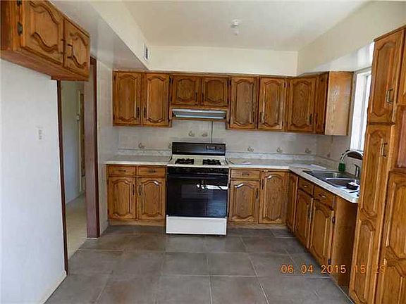 3rd image of 10329 Toreador Pl