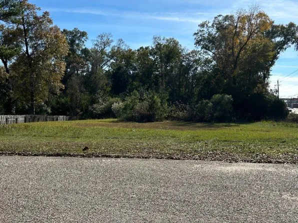 100 Fairway Dr, Brewton, AL 36426