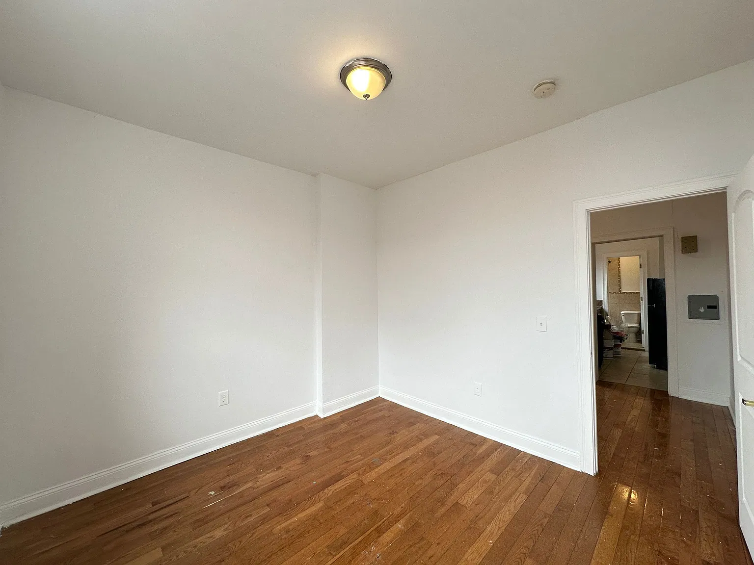 214 64th St — Photo 3