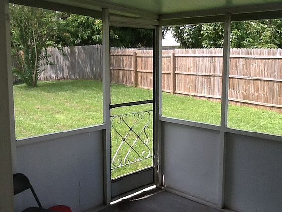 4th image of 2109 Cuxham Ct