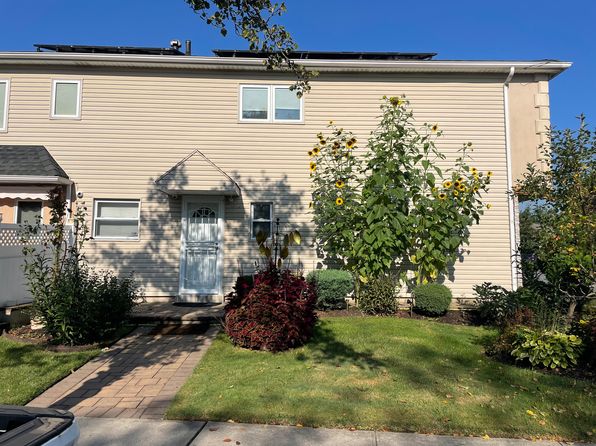 89 Dawson Cir FLOOR 1