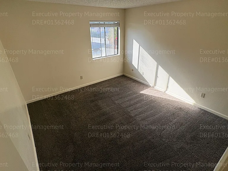 2812 N Half Moon Dr — Photo 18