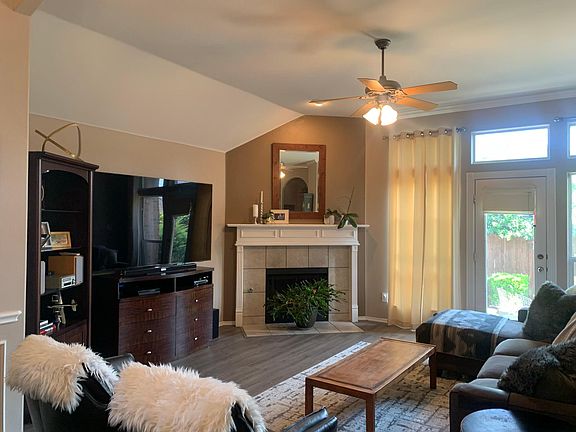 3rd image of 9016 River Trails Blvd