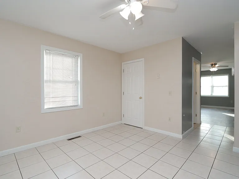 51-53 Winthrop St #R — Photo 11