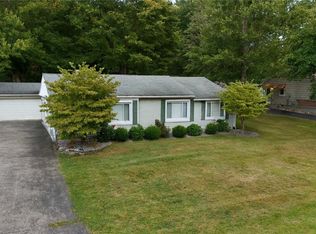 890 Bechtol Ave, Sharon, PA