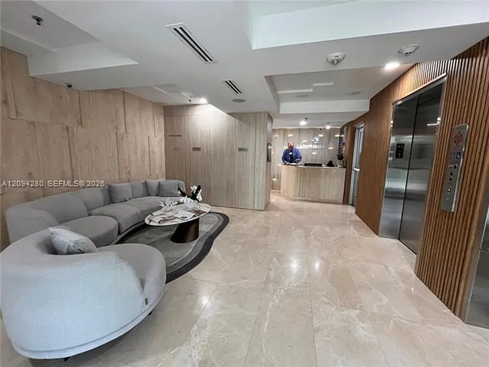 5880 Collins Avenue Cu #Penthouse 1