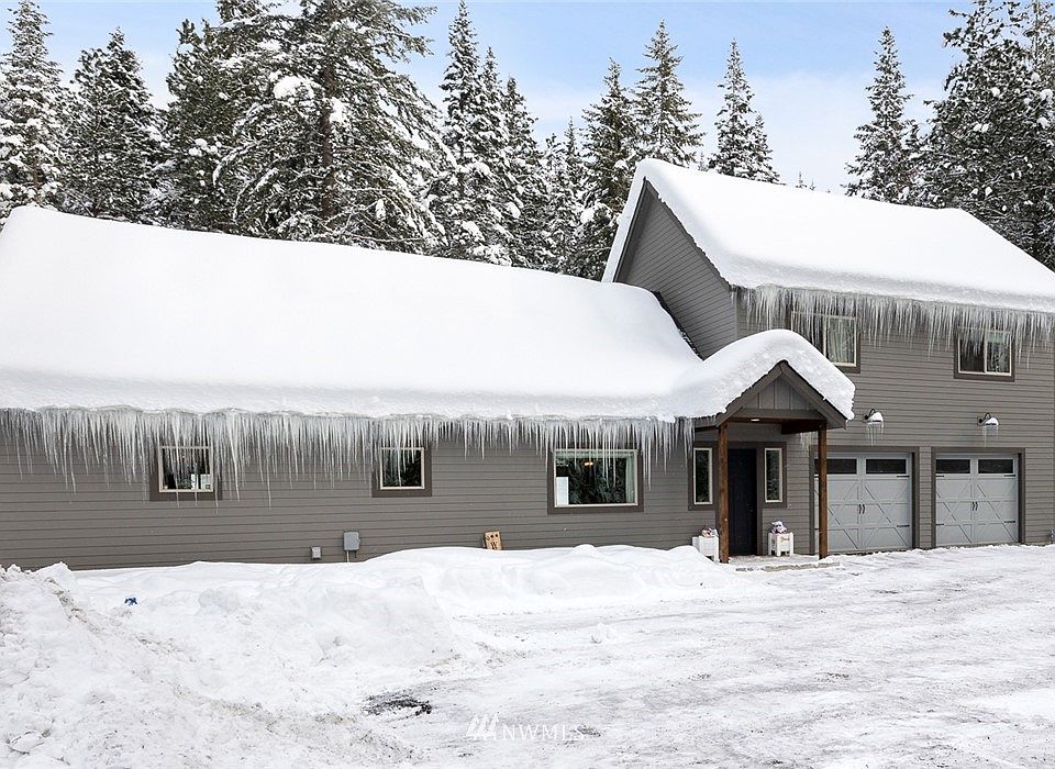 Immaculate custom built home completed in 2020.