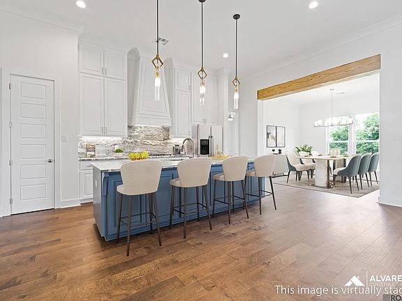 4th image of 9939 Oak Colony Blvd