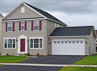 169 Red Willow Rd, State College, PA 16801