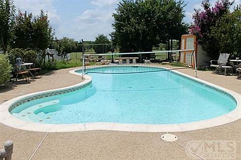 3rd image of 5646 Southfork Dr W