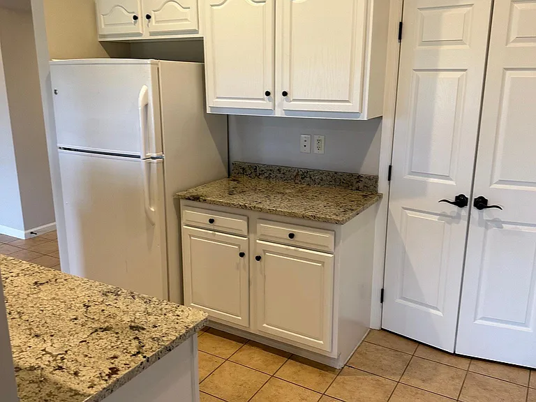 13 Delano Dr — Photo 18
