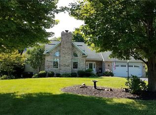 16 Waterbury Ln, Rochester, NY 14625