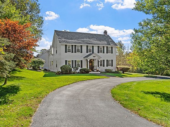 2nd image of 643 Harvard Rd