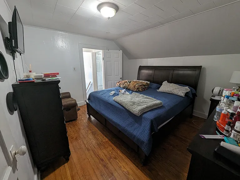 26 Lavergne St #2 — Photo 13