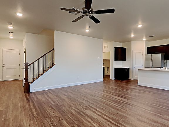 5th image of 6039 Chmidt St