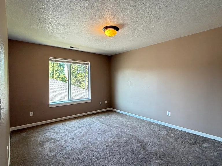 4017 NE Killingsworth St #4017 — Photo 10