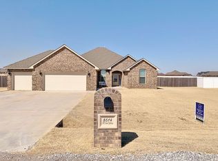8614 SW Sun Valley Dr, Lawton, OK 73505