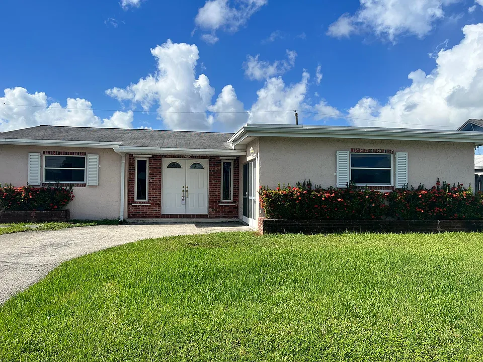 11431 NW 40th Pl