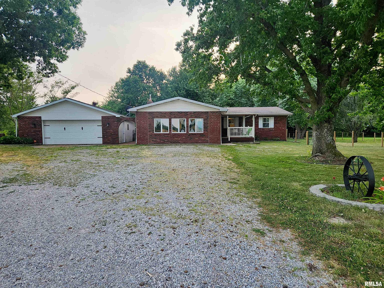 19943 N Prior Ln, Mount Vernon, IL 62864 Zillow