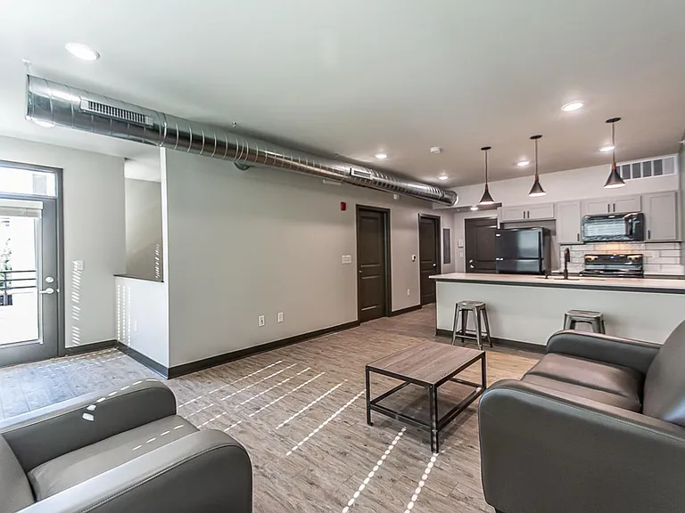 The Bentley Apartments — Photo 117