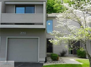 2069 Fox Hollow Dr #61, Okemos, MI 48864