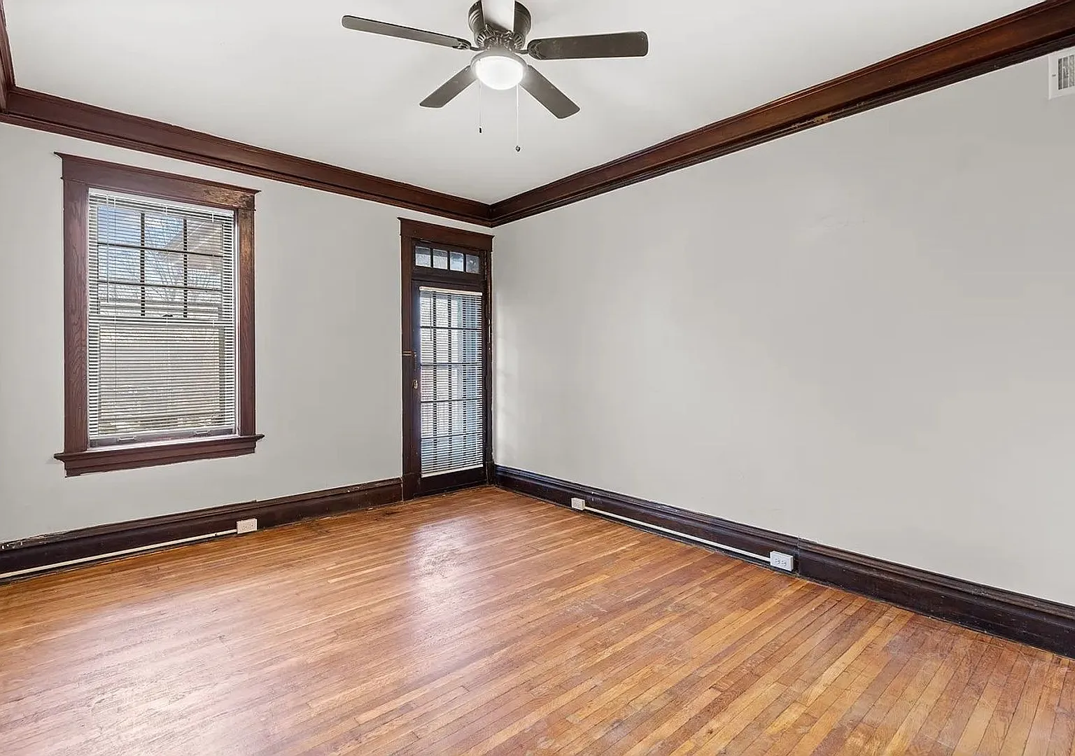 3176 Gustine Ave — Photo 3