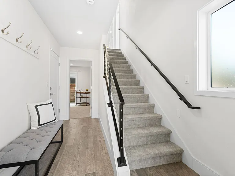 7204 SE Steele St — Photo 4