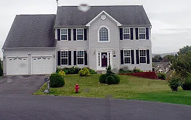 4 bed, 3080 sqft, $2,550 — Photo 1