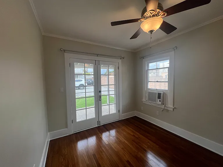 433 W Windsor Rd — Photo 15