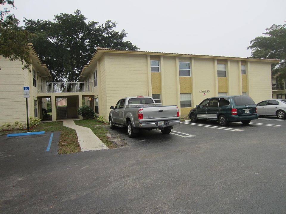 1st image of 11564 Royal Palm Blvd