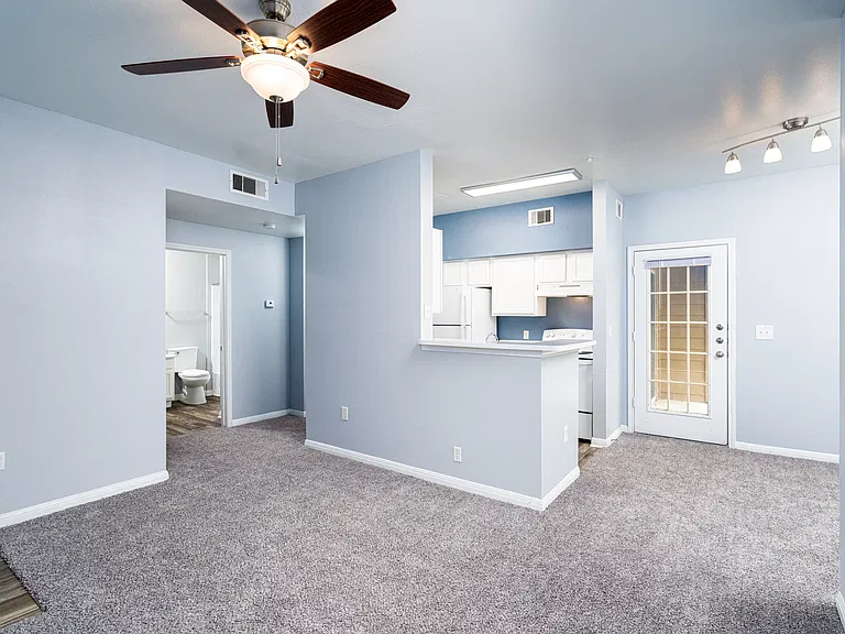 SoCo Park Apartments — Photo 21