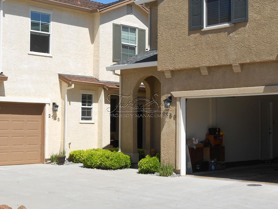 2nd image of 2165 Vienna Way