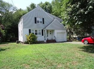 17 Harsen Rd, Tenafly, NJ 07670