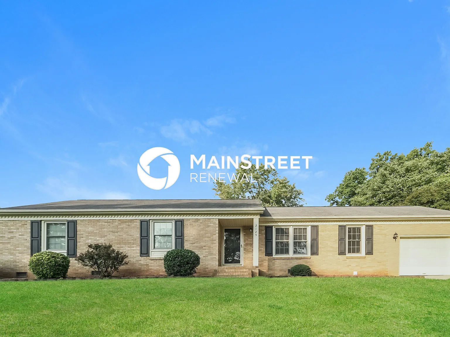 2125 Helen Dr — Photo 2