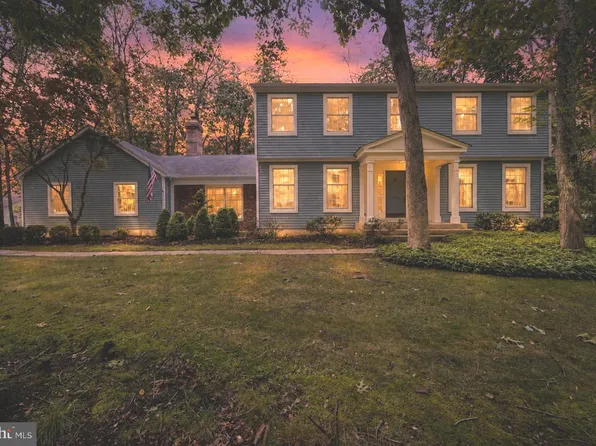 4 Bookbinder Ct, Medford, NJ 08055