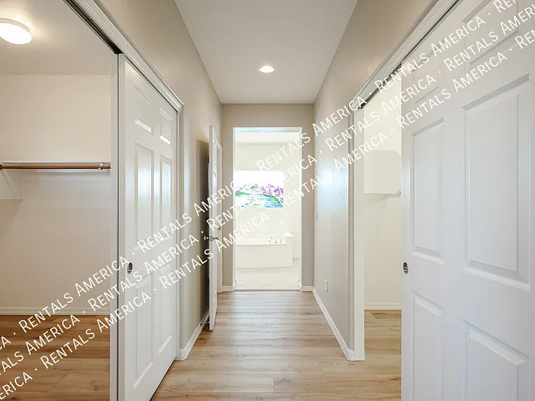 18676 E Braeburn Ln — Photo 43