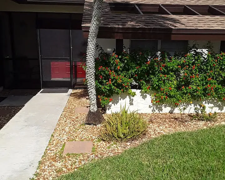 4727 Lakewood Blvd #1 — Photo 1