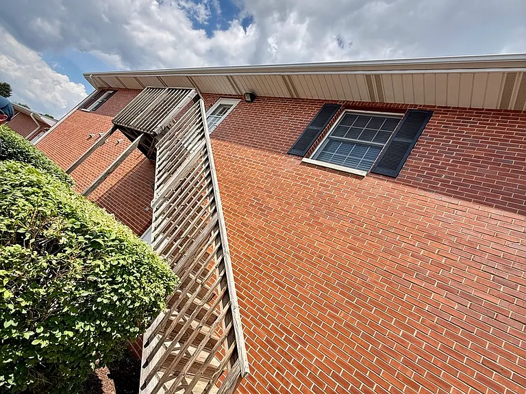 1617 N Bridge St #UPPER — Photo 1