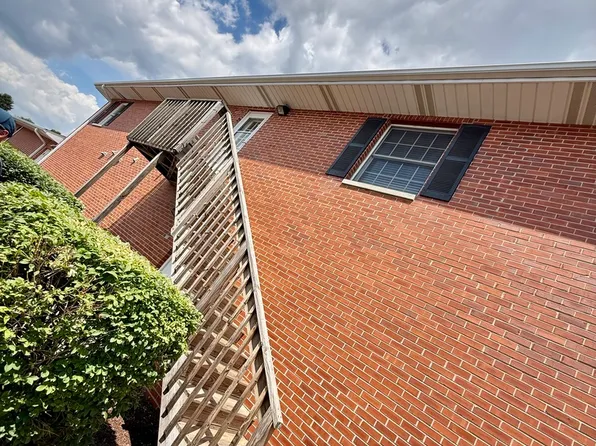 1617 N Bridge St, Yorkville, IL 60560