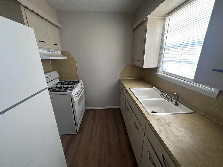 8830 E Admiral Blvd #A — Photo 7
