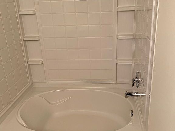 5th image of 4259 Aurora Cir