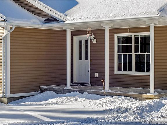 5th image of 475 Shore Rd