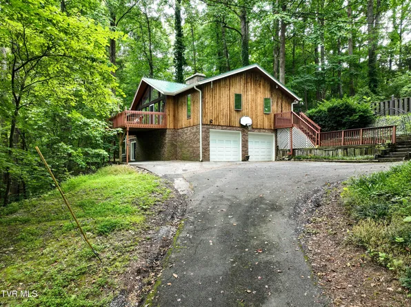 2933 Cherokee Rd, Johnson City, TN 37604