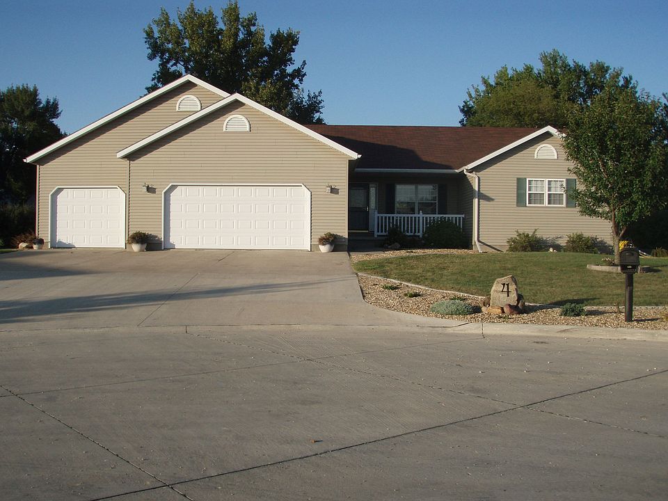 Exterior - Front view