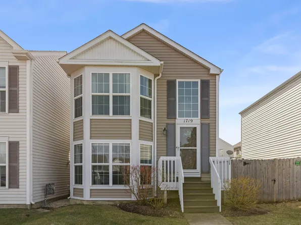 1719 Ravine Park Ln, Aurora, IL 60504