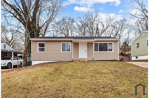 Building Photo - 10037 Green Valley Dr