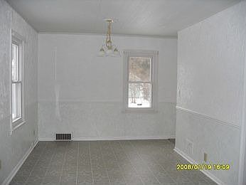2nd image of 1112 W Rundle Ave