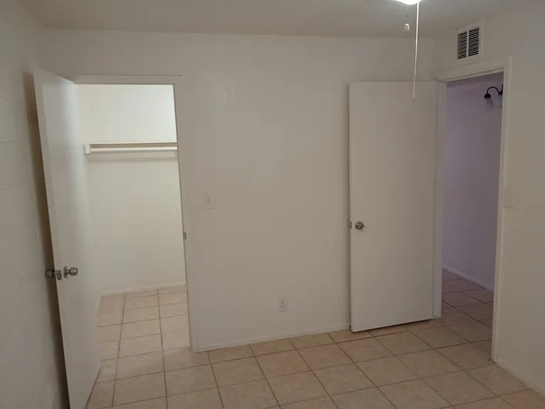 401 N D St #15 — Photo 8