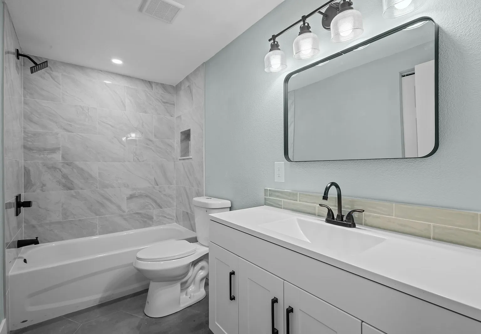 1682 Wilmar Avenue — Photo 3